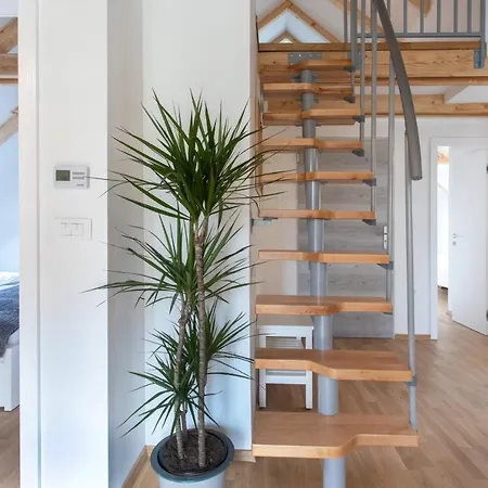 Bright & Spacious Loft In The Heart Of Old Town