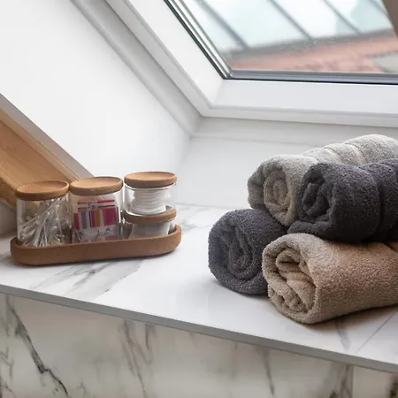 Bright & Spacious Loft In The Heart Of Old Town *